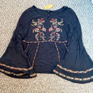 American Eagle bell sleeve blouse